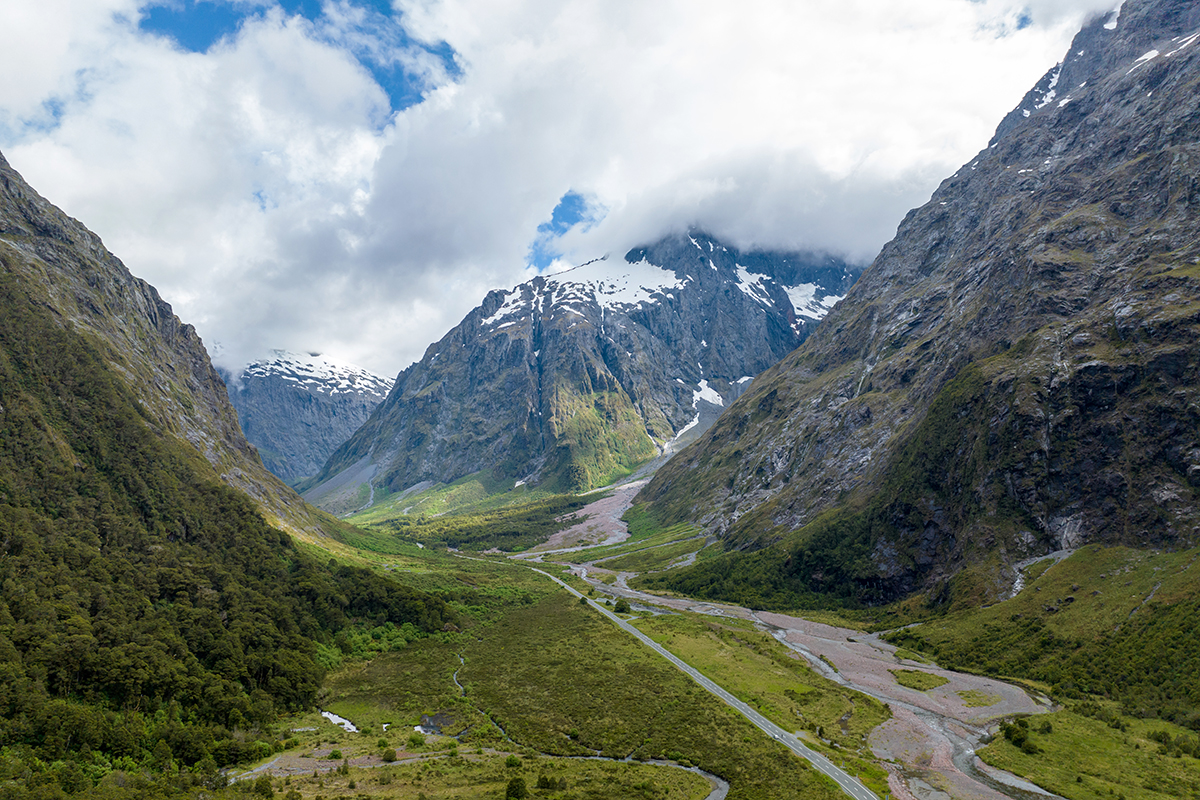 Day 6 image 1 The Milford Road one of the worlds most scenic drives credit Southern Way WEB